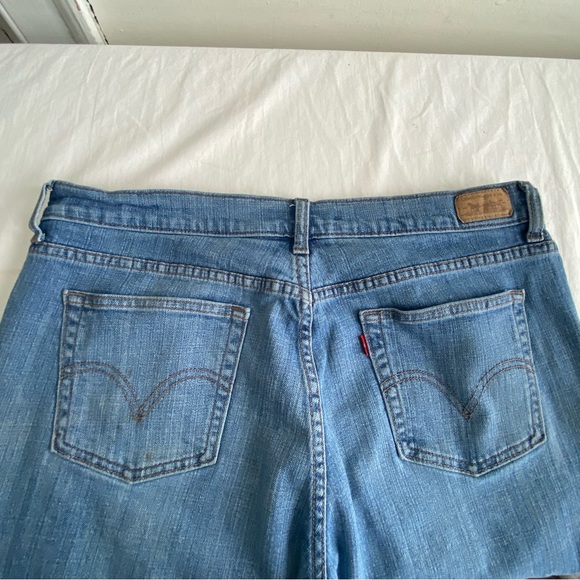 Levi's 505 Women"s Straight Leg Jeans - Picture 8 of 16